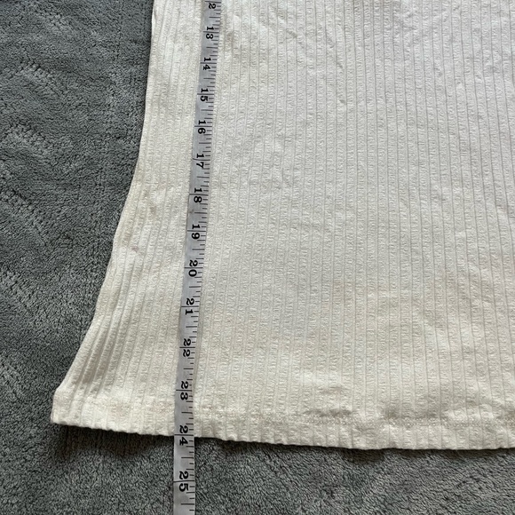 Trina Turk Ribbed Blouse - Picture 3 of 9